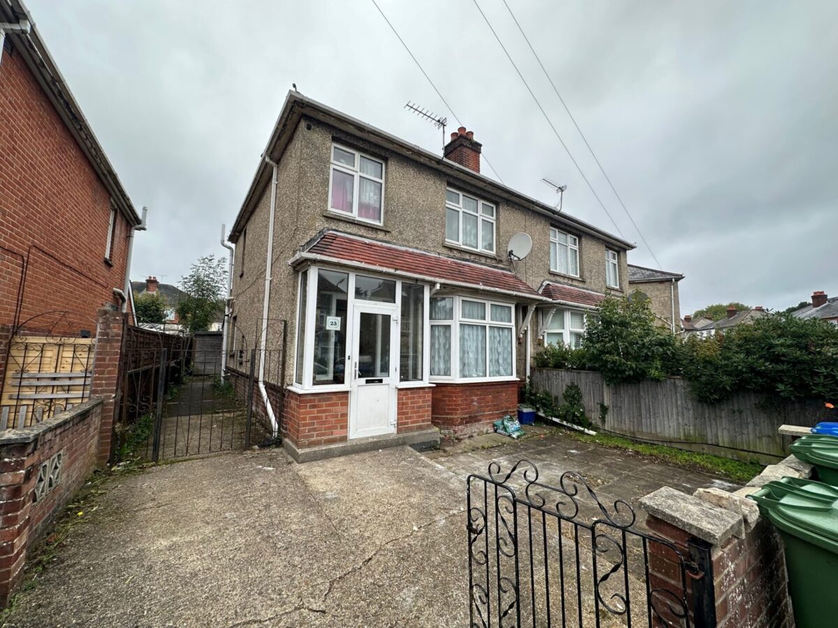 Lilac Road, Swaythling, Southampton SO16 3DA