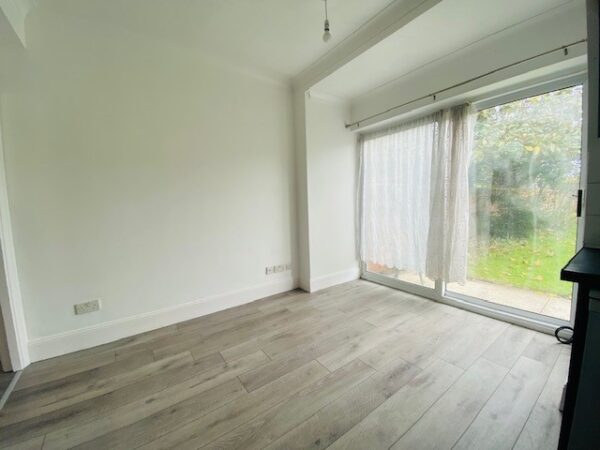 Flat 4, 24 Landguard Road, Southampton SO15 5DJ