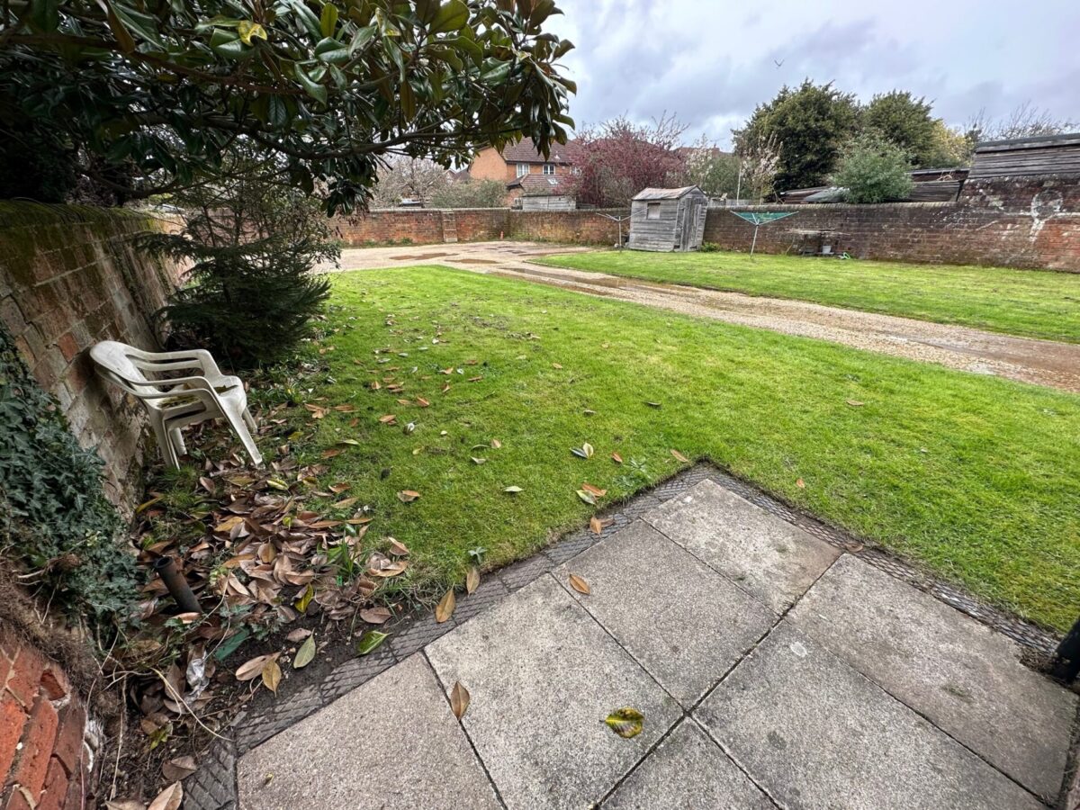 Flat 4, 24 Landguard Road, Southampton SO15 5DJ