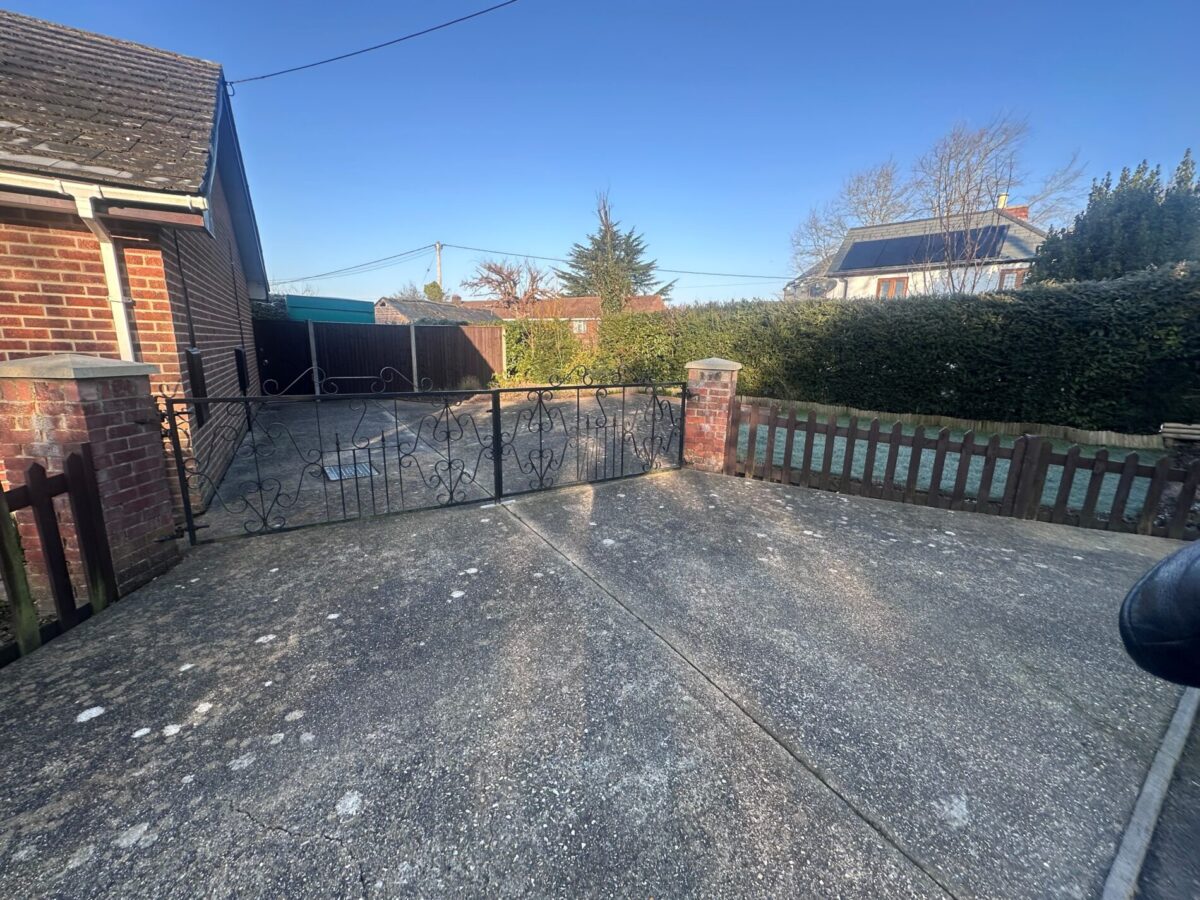 The Bungalow, Jerretts Lane, Nursling, Southampton SO16 0YR
