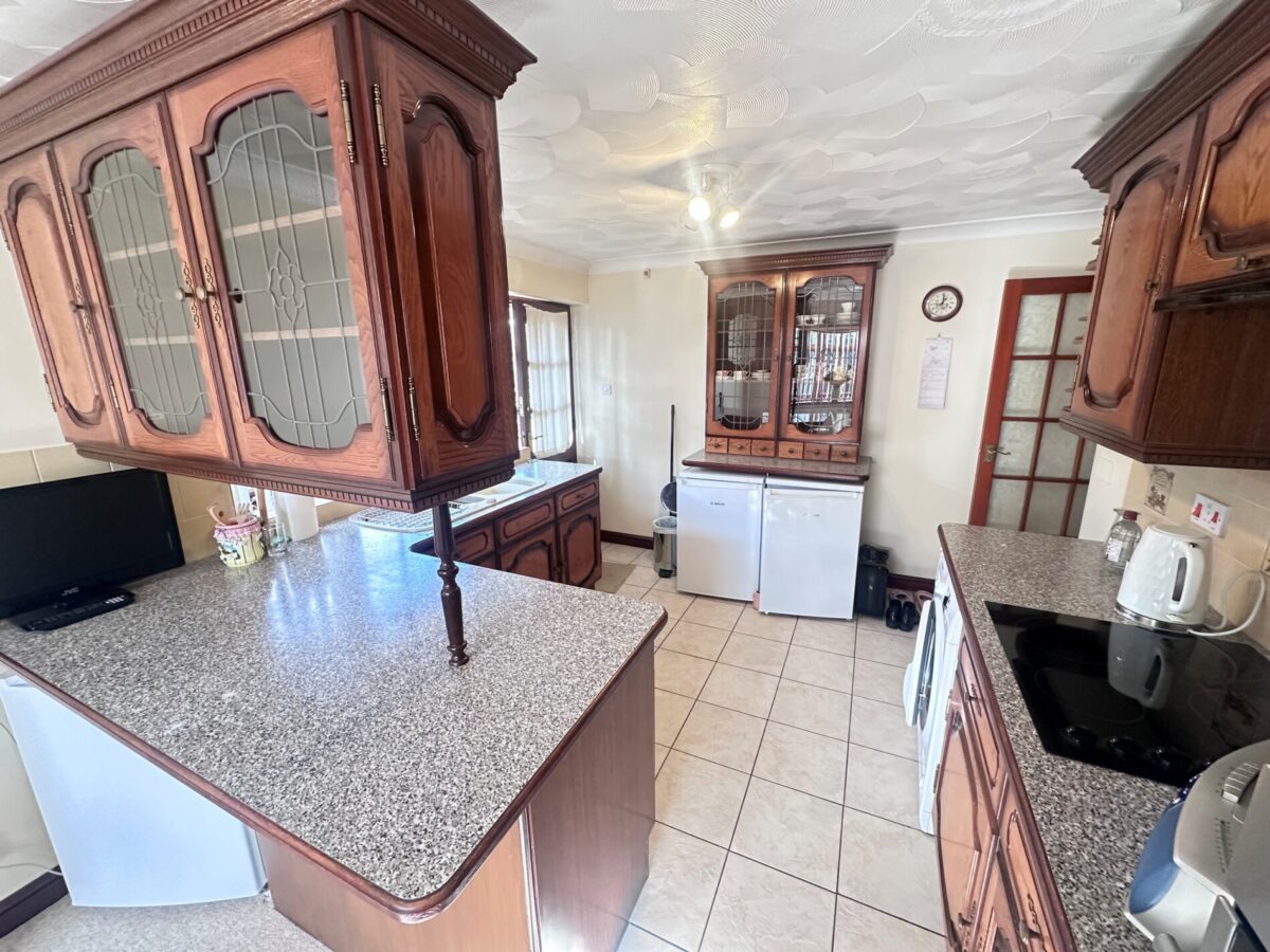 The Bungalow, Jerretts Lane, Nursling, Southampton SO16 0YR