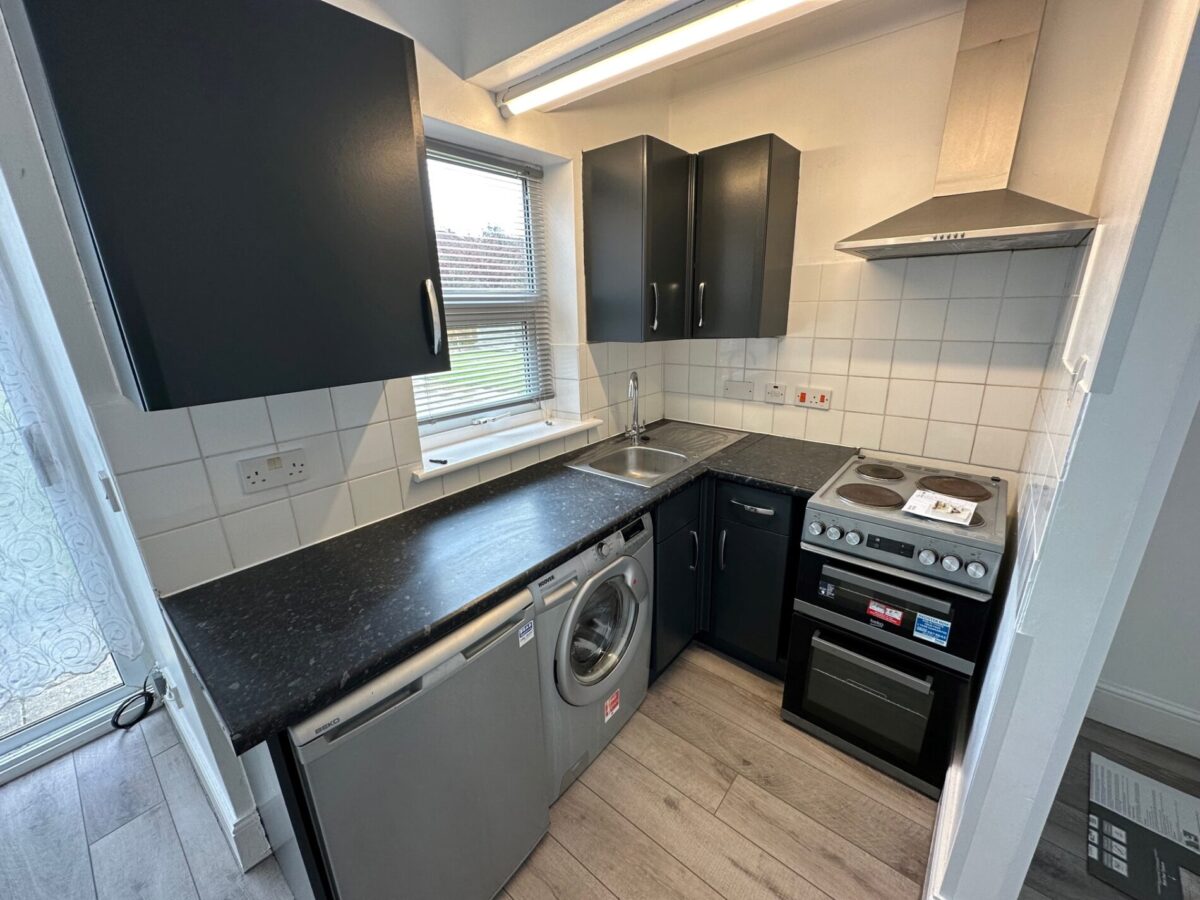 Flat 4, 24 Landguard Road, Southampton SO15 5DJ