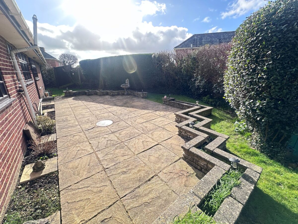 The Bungalow, Jerretts Lane, Nursling, Southampton SO16 0YR