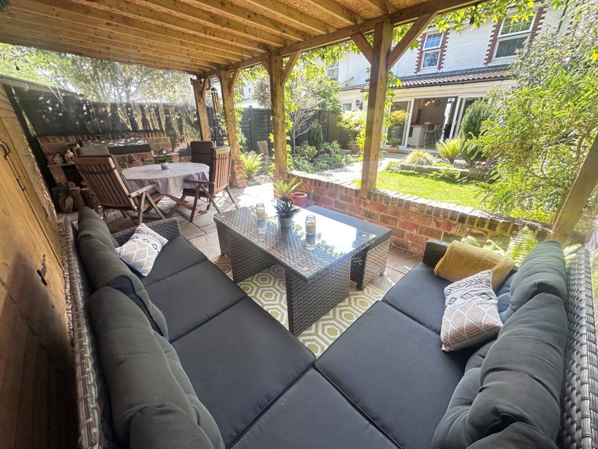 Landsdowne Road, Regents Park, Southampton, SO15 4HB