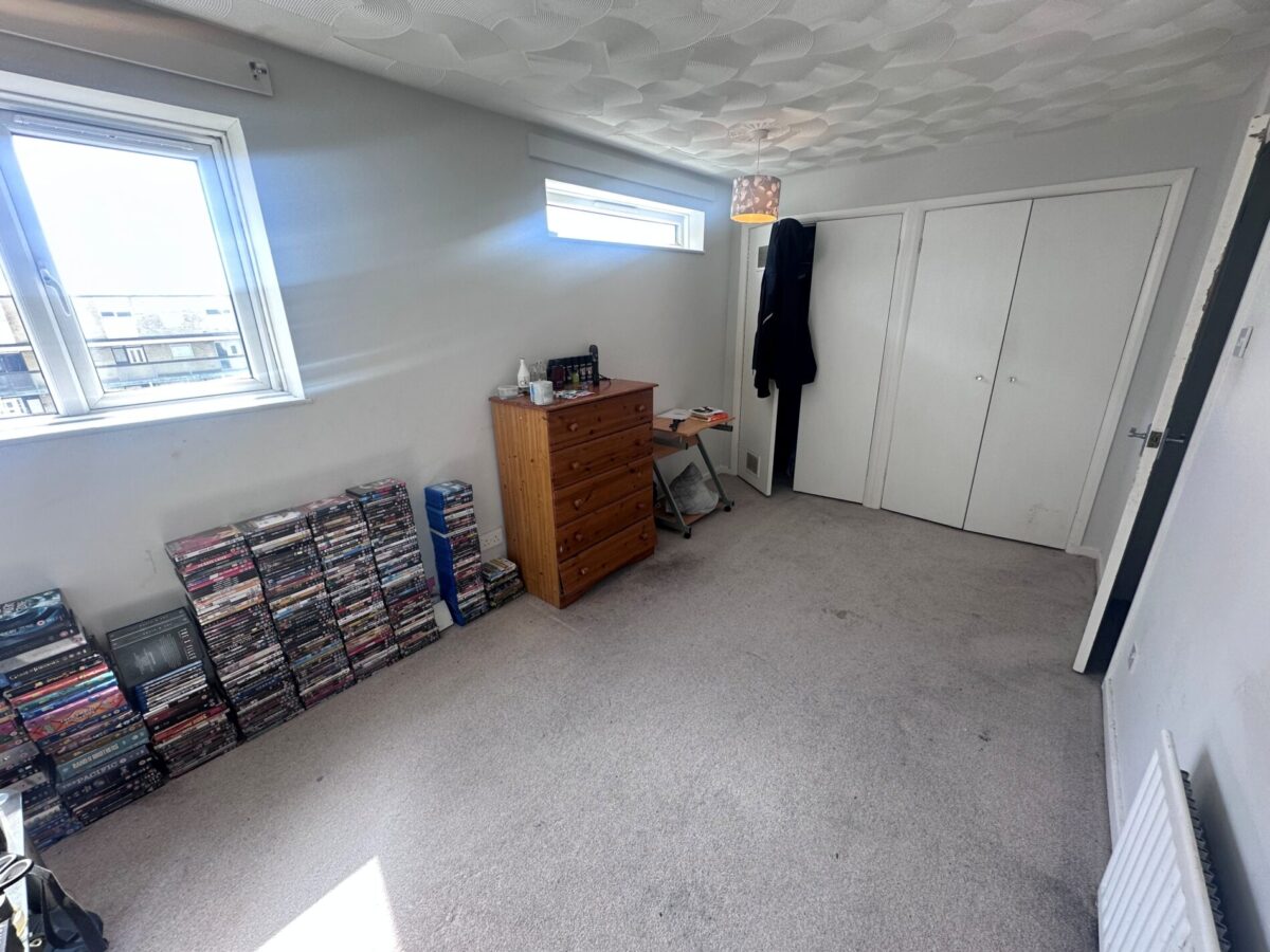 Ridding Close, Shirley, Southampton, SO15 5PN