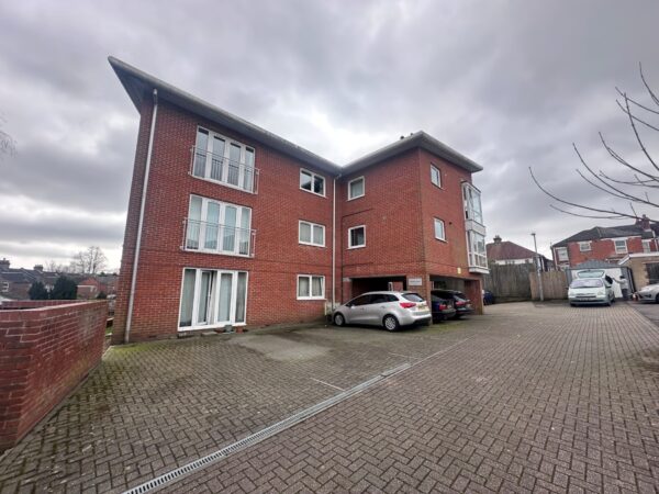 Flat 9 Bowden House, Bowden Lane, Portswood, Southampton, SO17 1TD