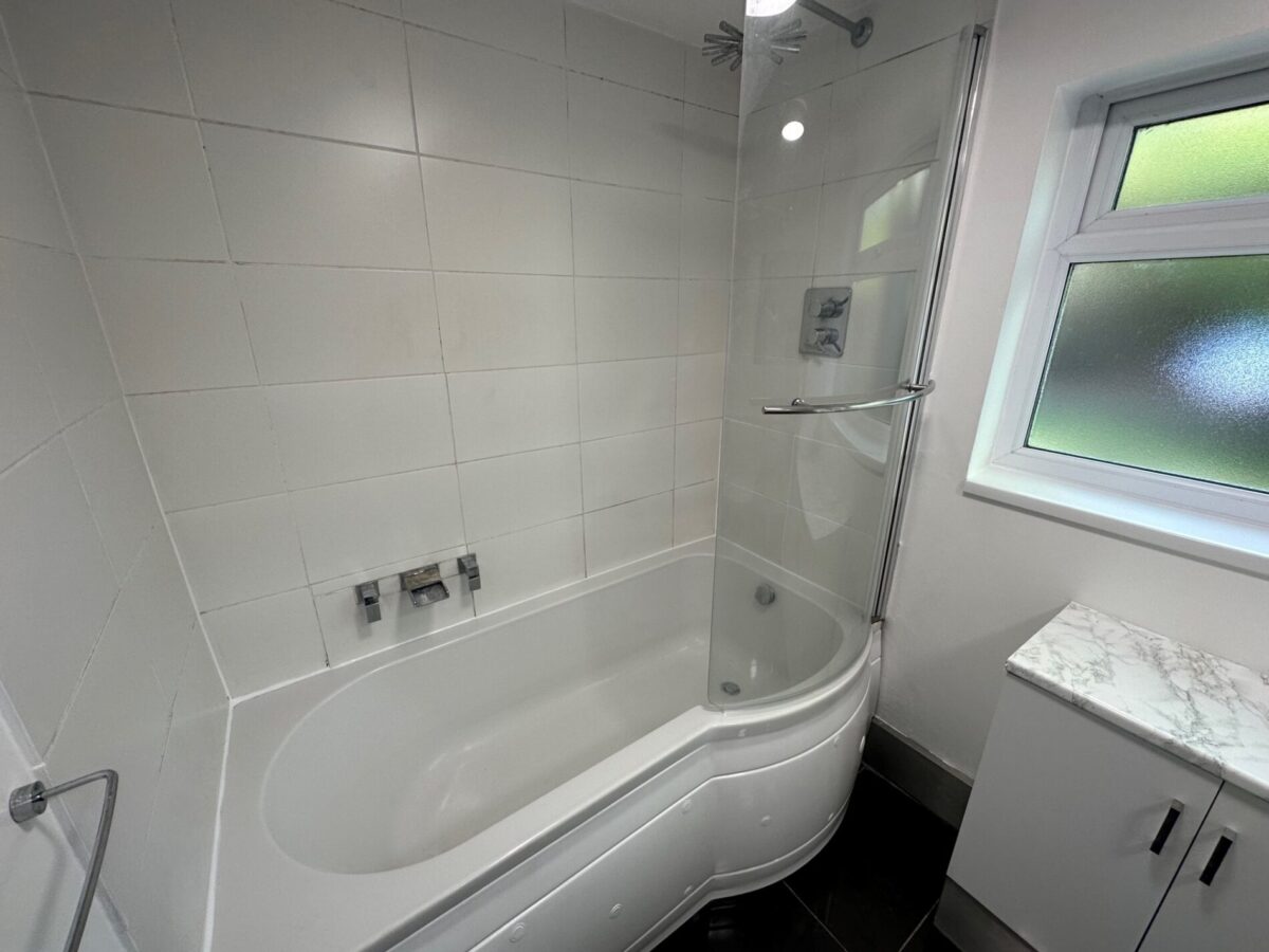 Lumsden Avenue, Shirley, Southampton SO15 5EJ