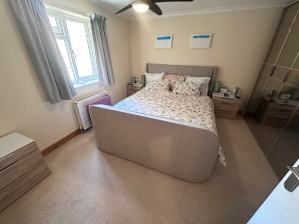15 Waldon Gardens, West End, Hampshire, SO18 3QL