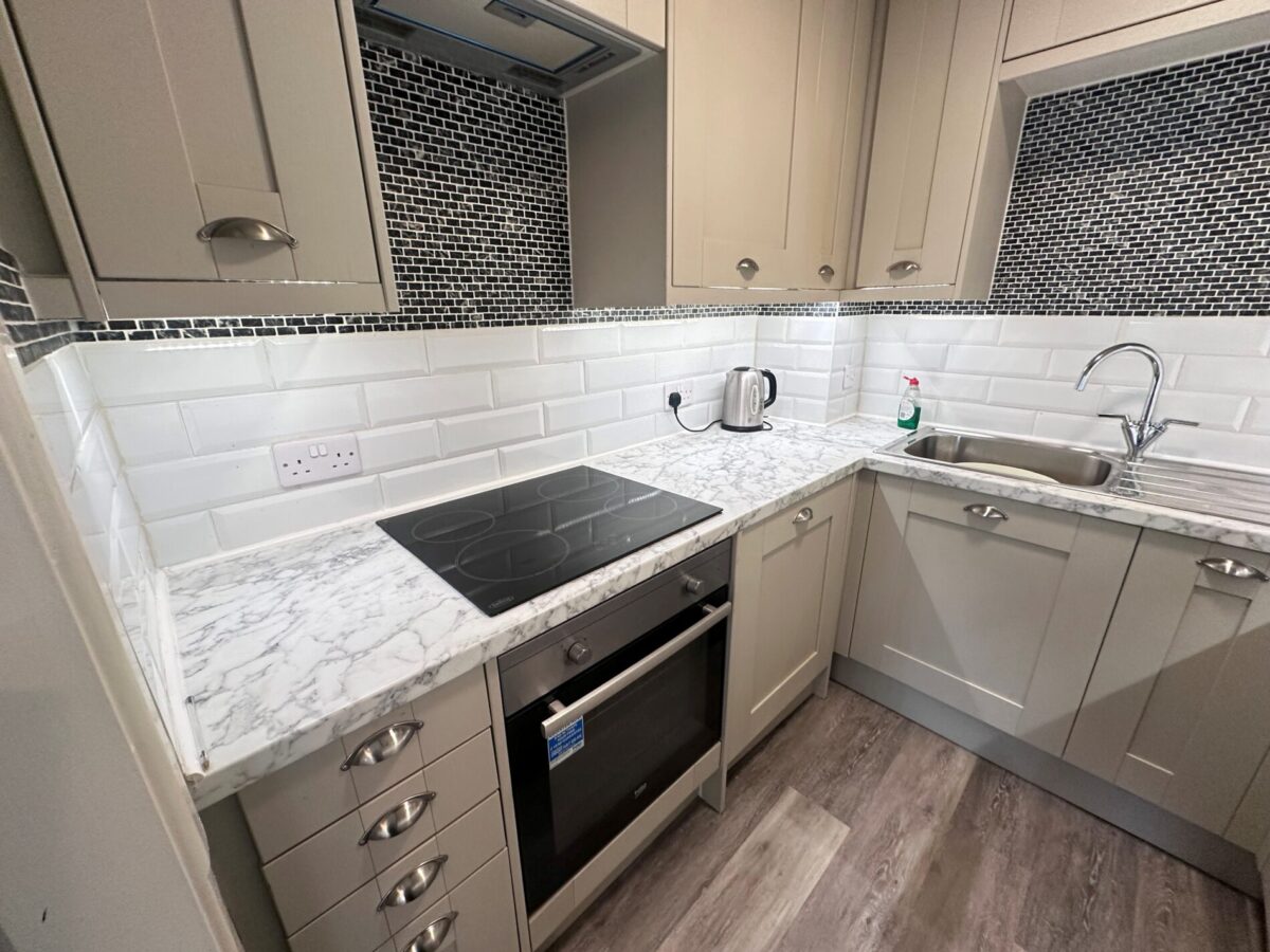 Flat 7 Robere House, Radstock Road, Woolston, Southampton, SO19 2QW