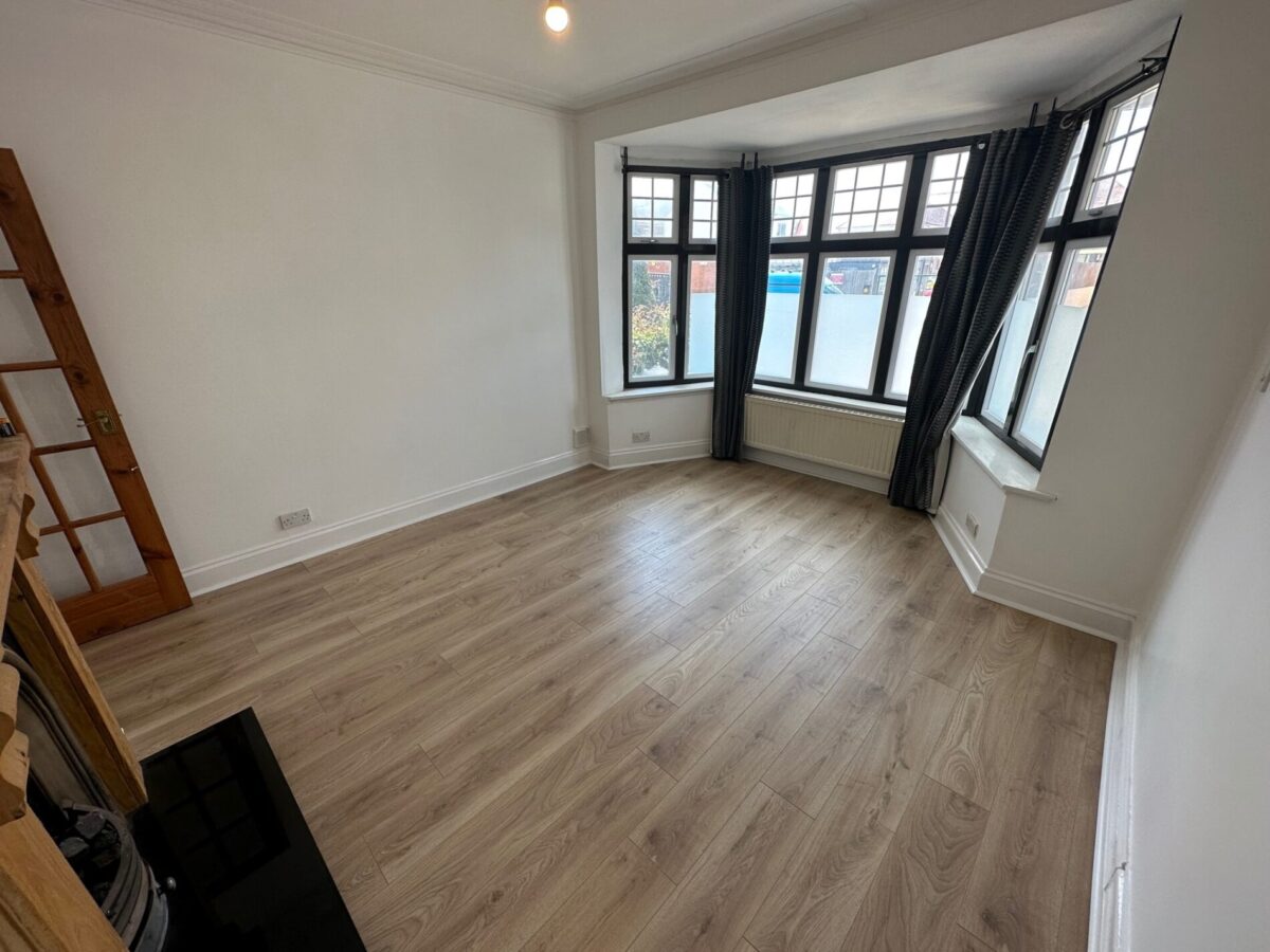 Lumsden Avenue, Shirley, Southampton SO15 5EJ