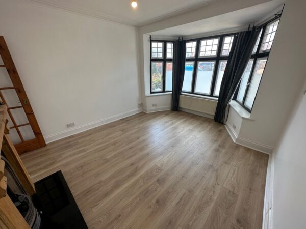 Lumsden Avenue, Shirley, Southampton SO15 5EJ