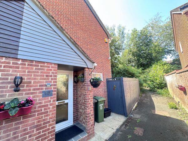 15 Waldon Gardens, West End, Hampshire, SO18 3QL