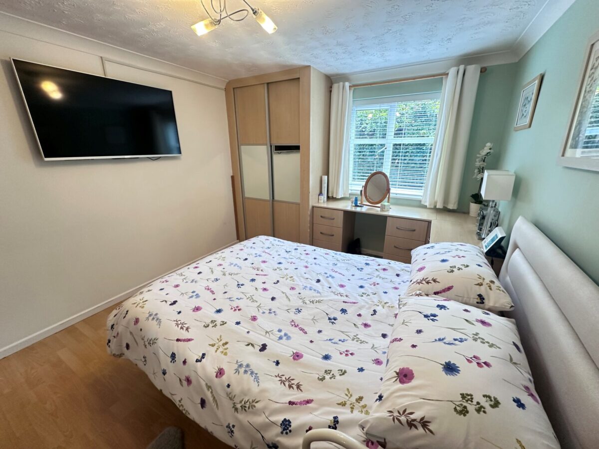 7 Clifton Gardens, 26 Clifton Road, Regents Park, Southampton, SO15 4GX