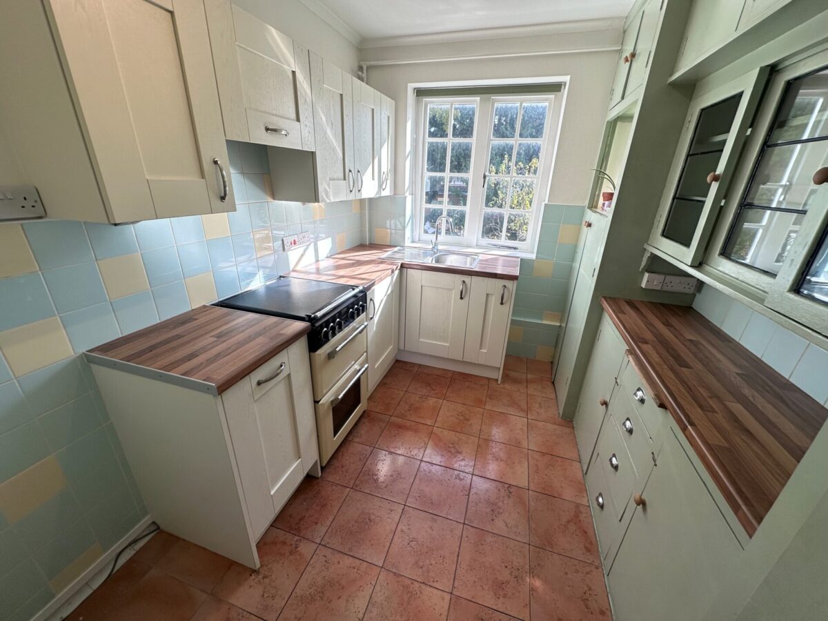 15 Henstead Court, 37 Devonshire Road, Bedford Place, Southampton, SO15 2GJ