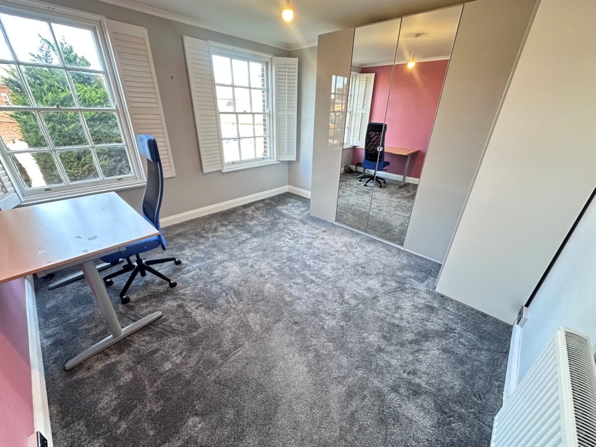 15 Henstead Court, 37 Devonshire Road, Bedford Place, Southampton, SO15 2GJ