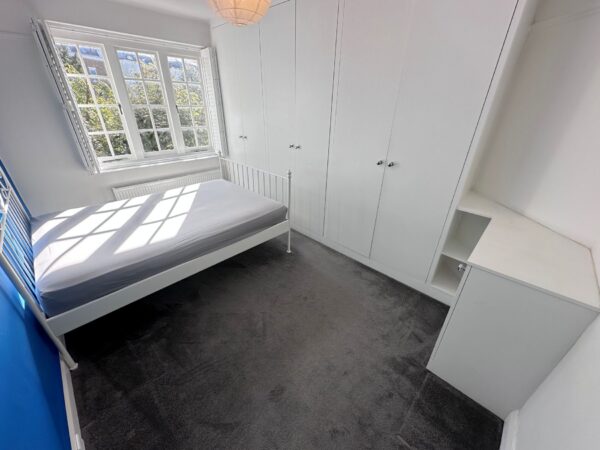 15 Henstead Court, 37 Devonshire Road, Bedford Place, Southampton, SO15 2GJ