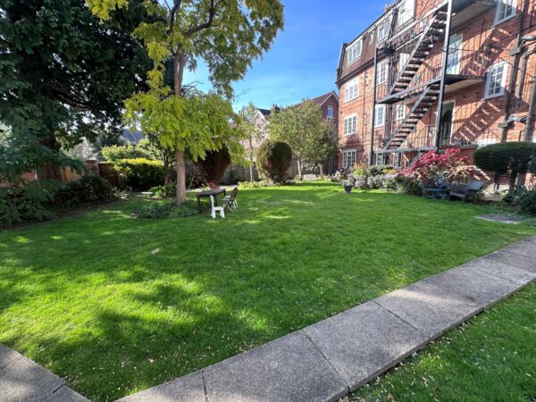 15 Henstead Court, 37 Devonshire Road, Bedford Place, Southampton, SO15 2GJ