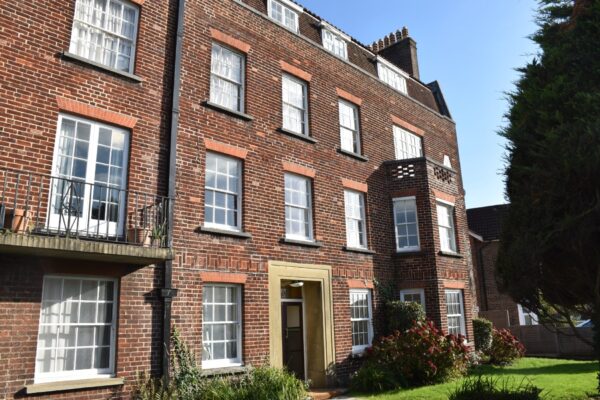 15 Henstead Court, 37 Devonshire Road, Bedford Place, Southampton, SO15 2GJ