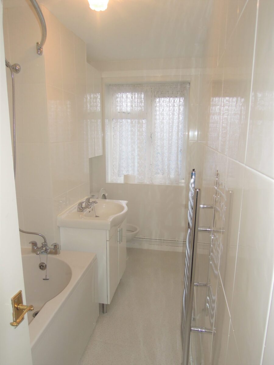 Windrush Road, Millbrook