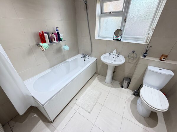 Shirley Park Road, Shirley, Southampton, SO16 4FX