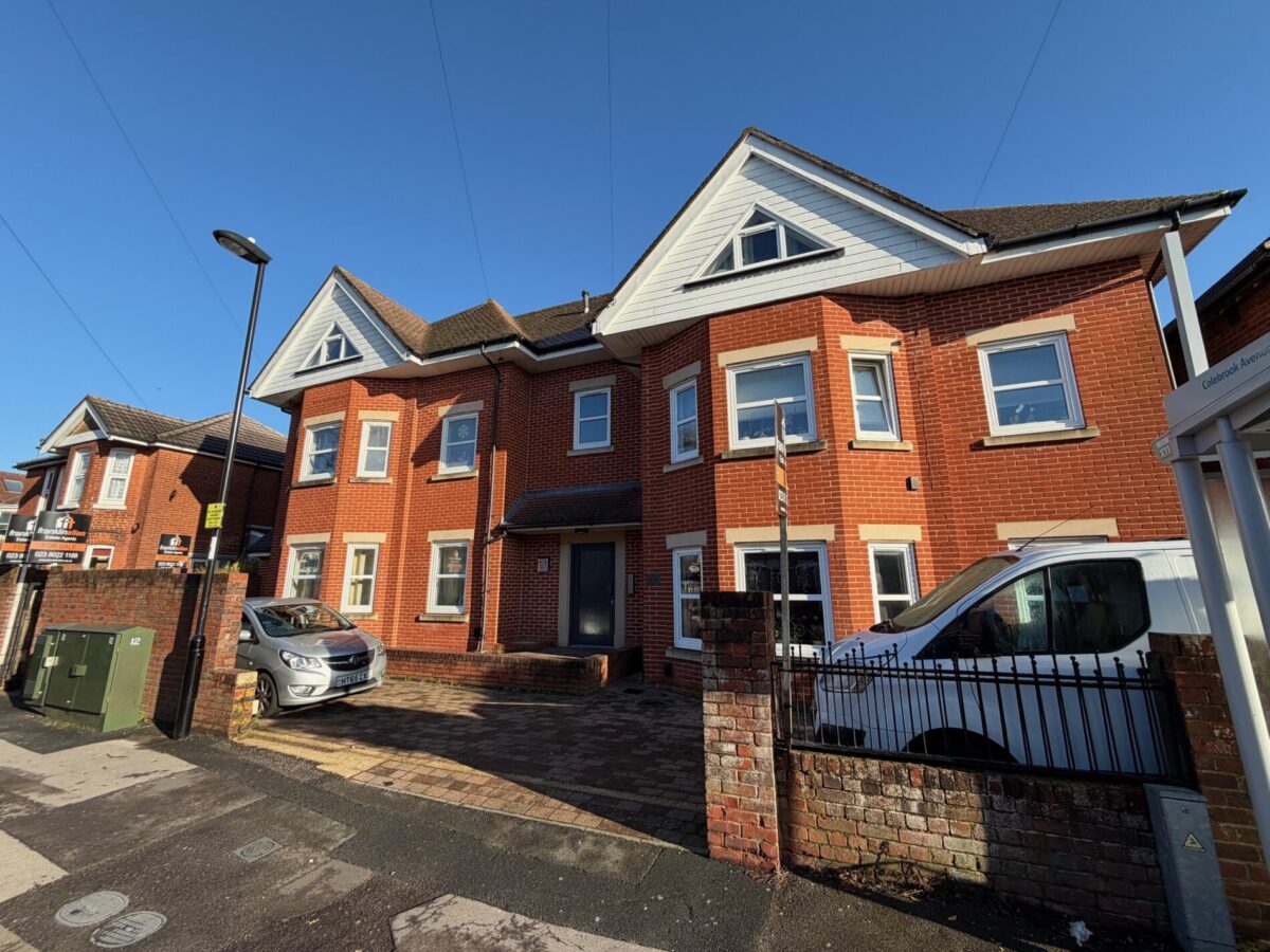 Flat 4 Elmgreen Court, 51 Wilton Road, Upper Shirley, Southampton, SO15 5LB