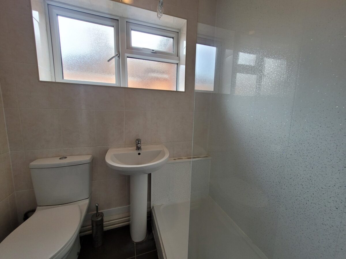 Harold Road, Shirley