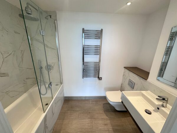 Alexandra Wharf 2, Maritime Walk, Ocean Village