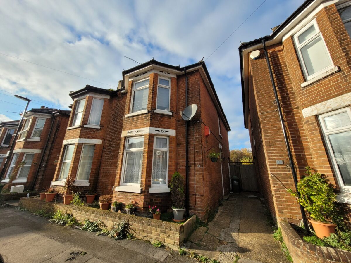 Harold Road, Shirley