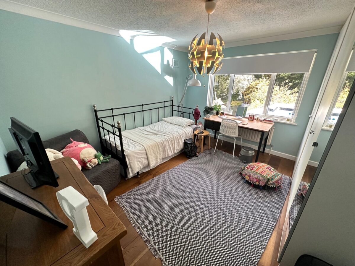 Chalk Hill, West End, Southampton, SO18 3BY