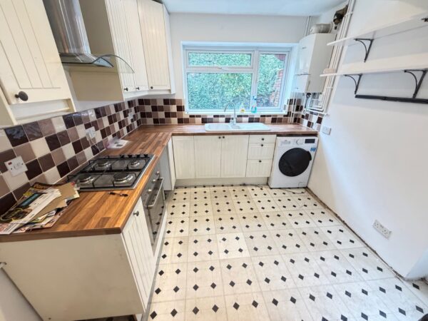 Woodside Road, Portswood, Southampton, SO17 2GU