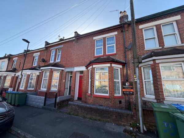 Woodside Road, Portswood, Southampton, SO17 2GU