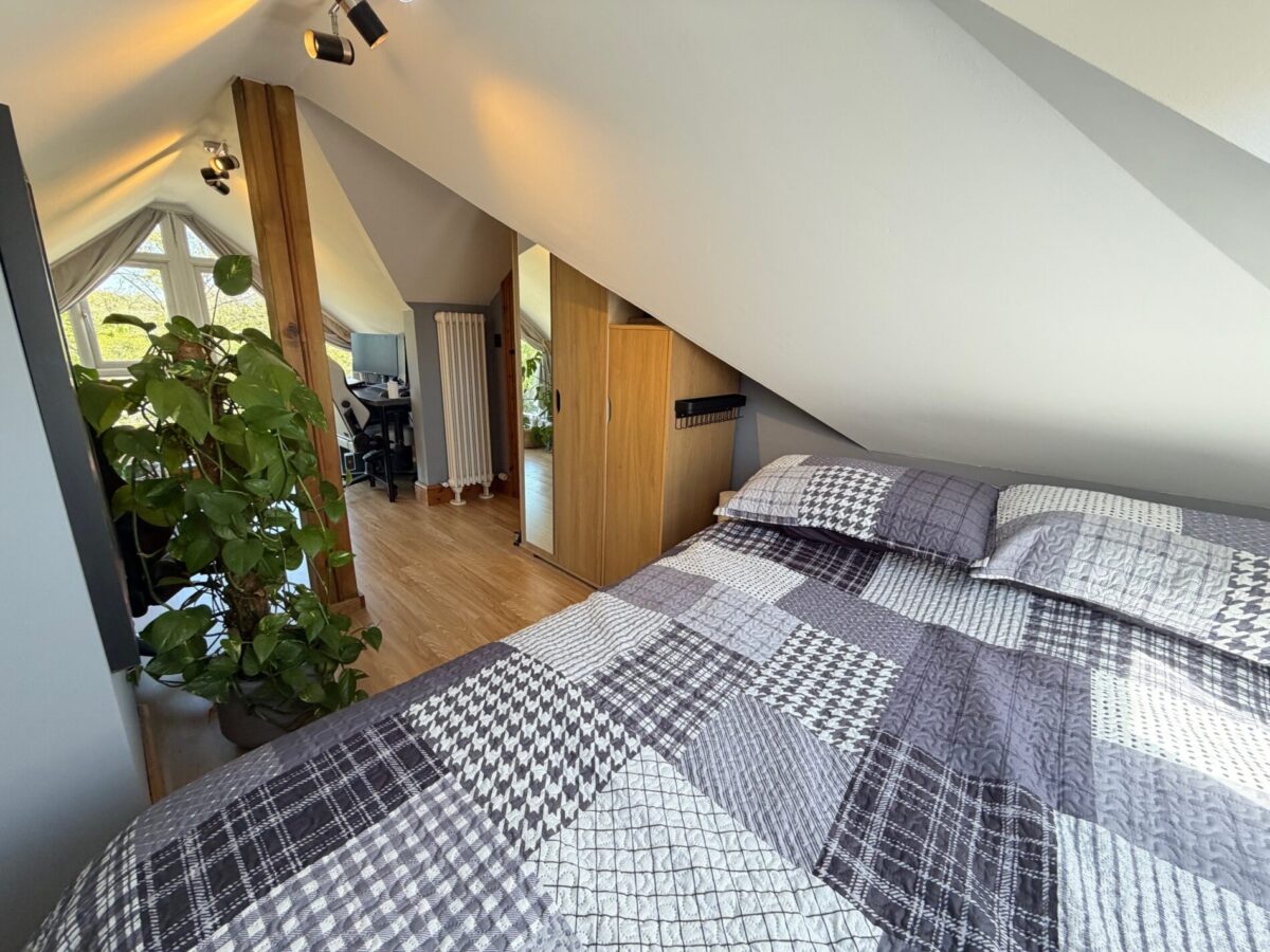 King Edward Avenue, Regents Park, Southampton, SO16 4DL