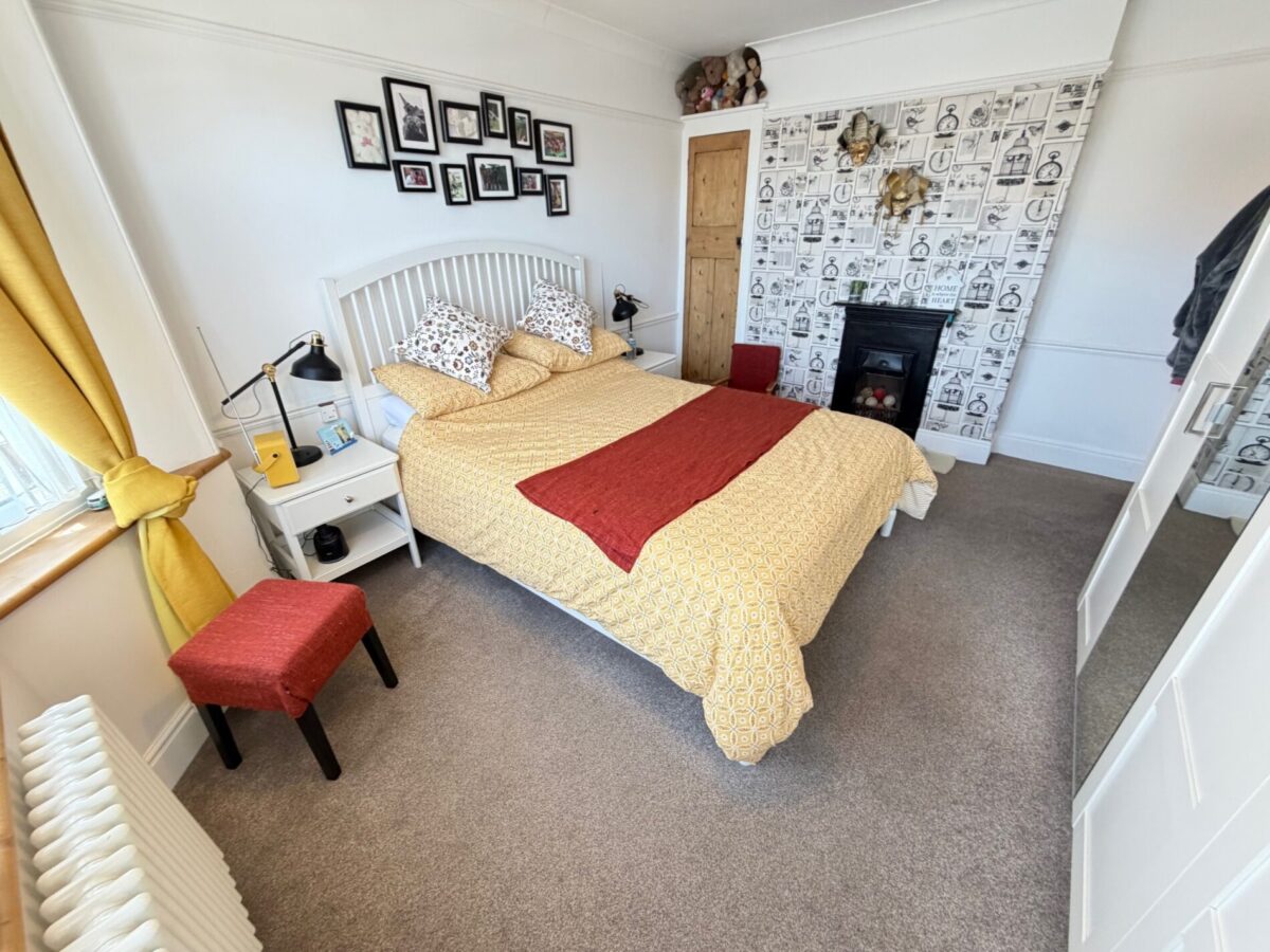 King Edward Avenue, Regents Park, Southampton, SO16 4DL