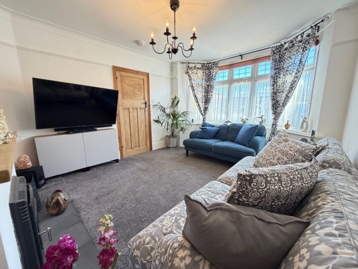 King Edward Avenue, Regents Park, Southampton, SO16 4DL