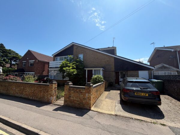Alexandra Road, Shirley, Southampton, SO15 5DG