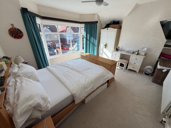 Lumsden Avenue, Shirley, Southampton, SO15 5EJ