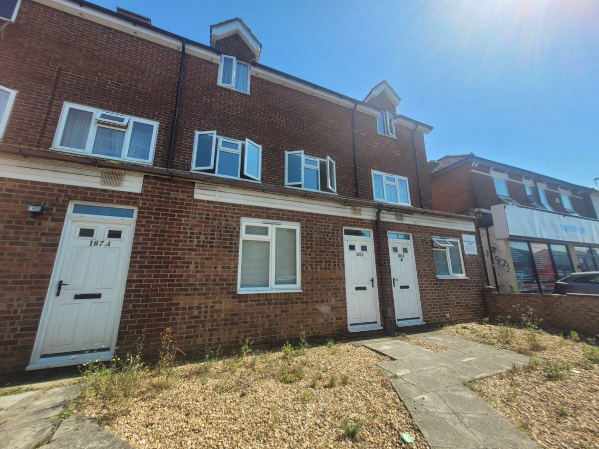 Shirley Road, Shirley, Southampton, SO15 3FG