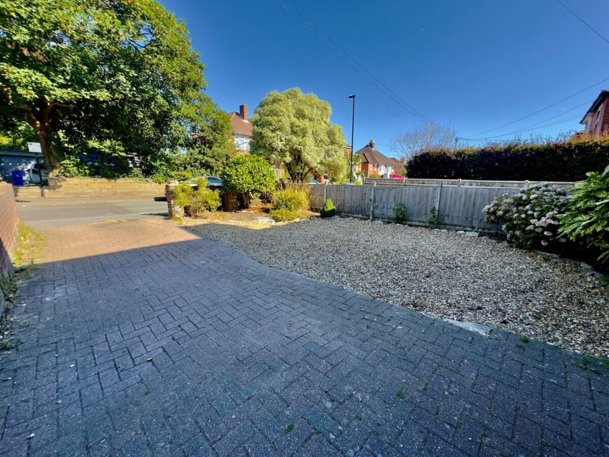 Roselands Gardens, Highfield, Southampton, SO17 1QJ