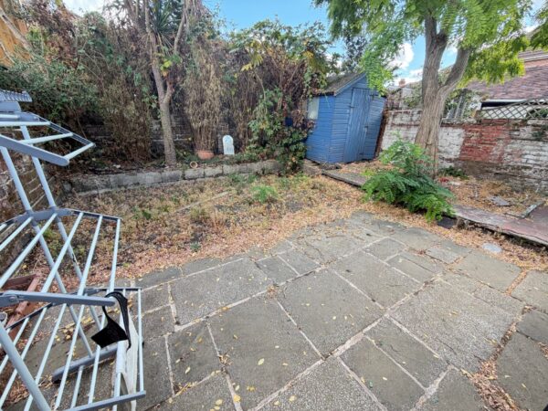 3 Lumsden Avenue, Shirley, Southampton, SO15 5EJ