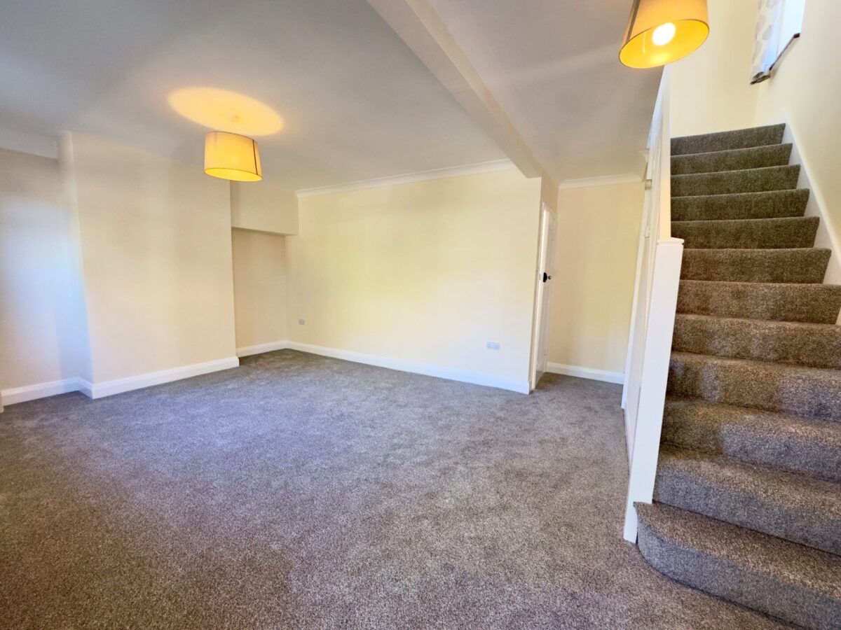 Roselands Gardens, Highfield, Southampton, SO17 1QJ