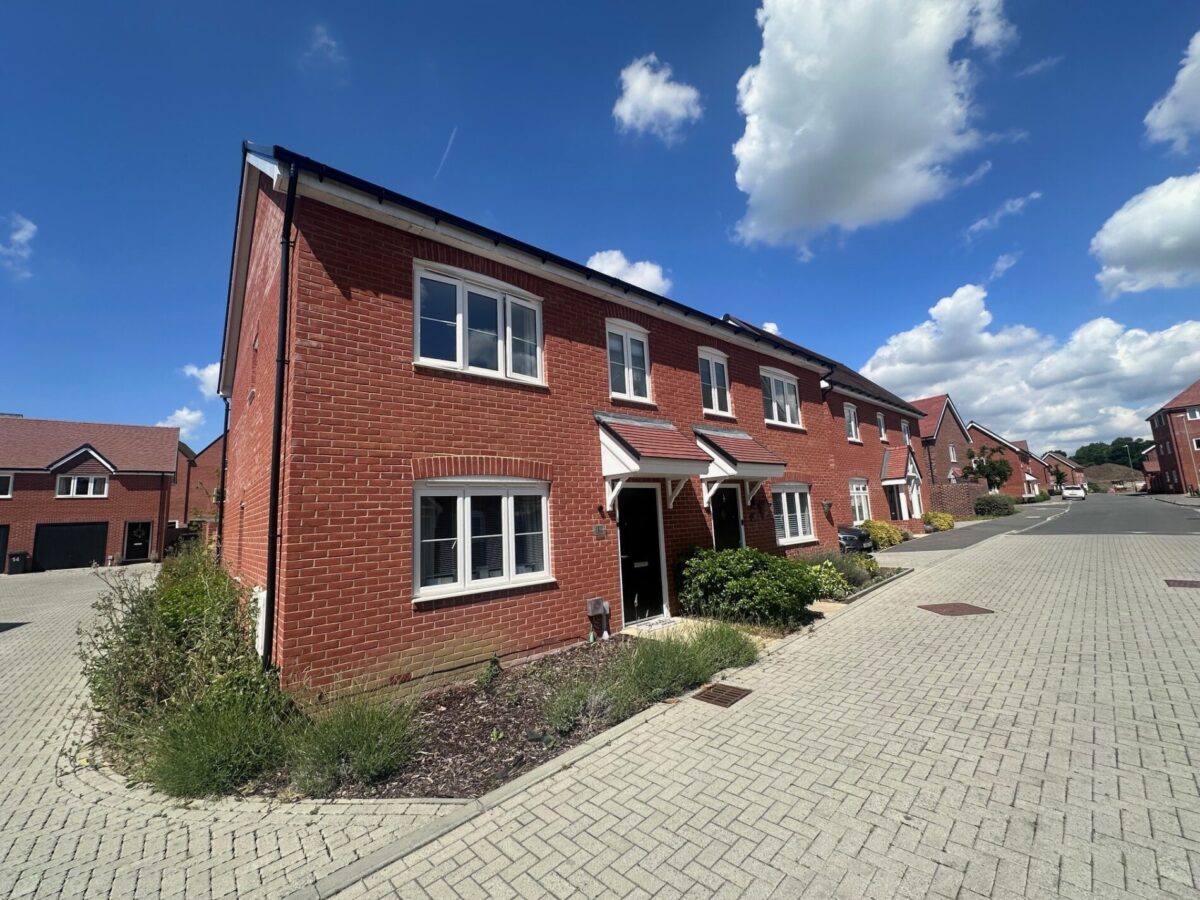 Gatekeeper Hill, Curbridge, Southampton, SO30 2BL