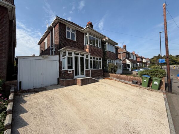 305 Woodmill Lane, Woodmill, Southampton, SO18 2JJ